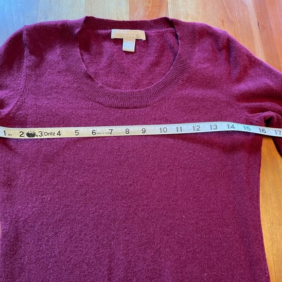 Banana Republic | Cashmere/Wool Sweater - Picture 4 of 6